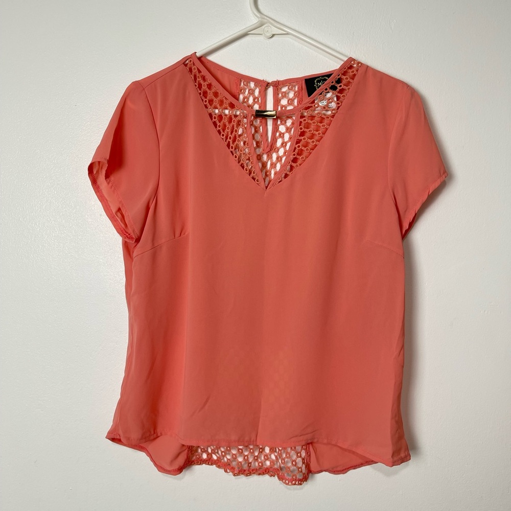 M|2 Short Sleeves Crochet Details Short Sleeves Blouse Top Women’s Size M - Picture 2 of 10